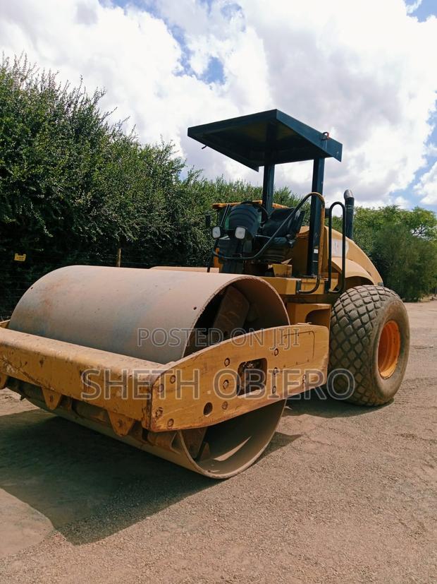 Road Roller Caterpillar - thumbnail 3