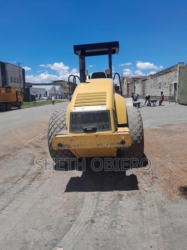 Road Roller Caterpillar - thumbnail 4