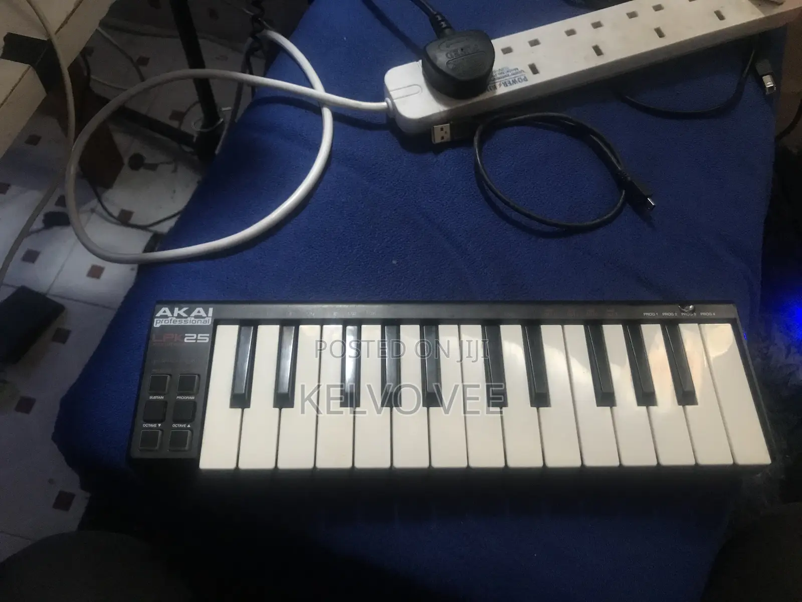 Akai LPK 25