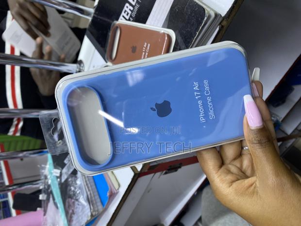 Qwerdfgt iPhone 17 Air Solid Color Liquid Silicone Phone Case - thumbnail 3