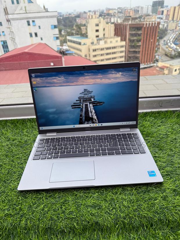 Laptop Dell Latitude 5330 8GB Intel Core I5 SSD 256GB