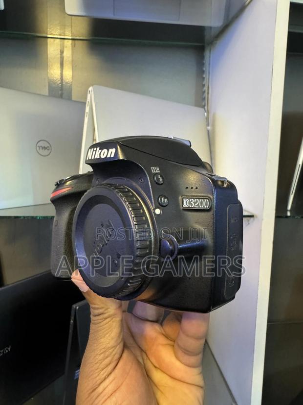 Nikon D3200 - thumbnail 3