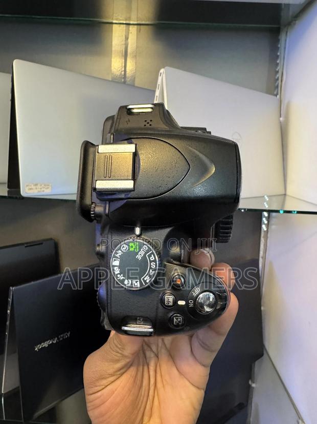 Nikon D3200 - thumbnail 4