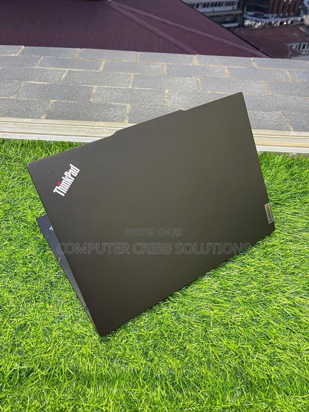 Laptop Lenovo ThinkPad E14 G5 16GB Intel Core I5 SSD 512GB - thumbnail 4