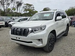 Toyota Land Cruiser Prado 2018 White