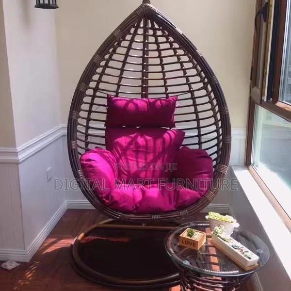 Home Chair: Hanging Semi Like Home Chair