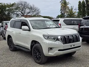 Toyota Land Cruiser Prado 2018 White