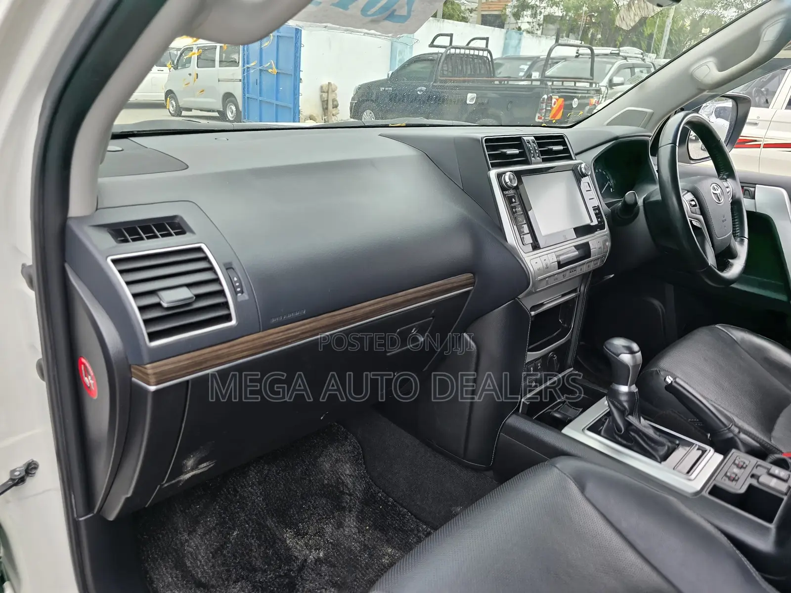 Toyota Land Cruiser Prado 2018 White