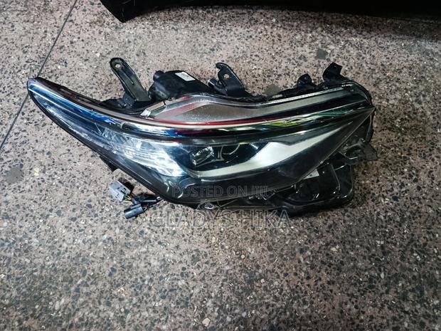 Ex Japan Headlight for Auris New - thumbnail 3