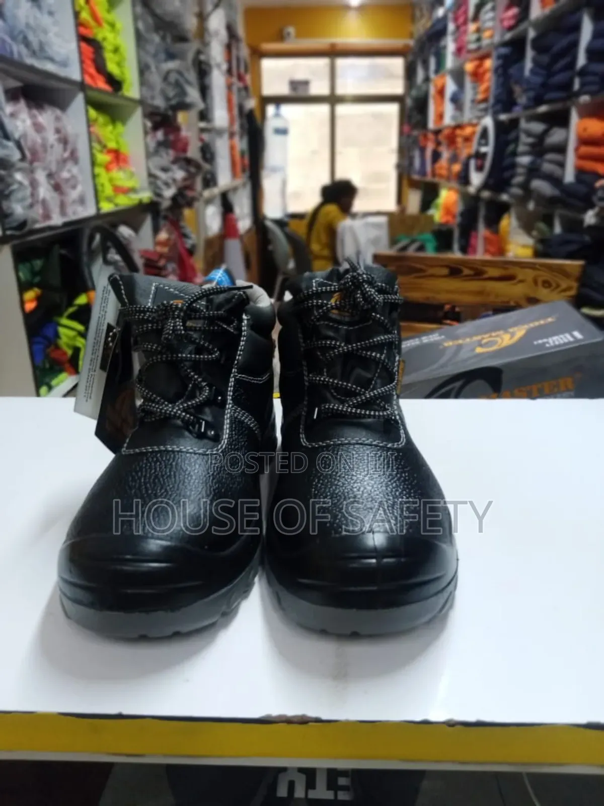 Tiger Master Easy to Clean Boots