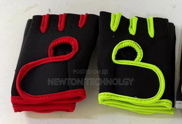 *Medium Size Gloves =Per Pair*