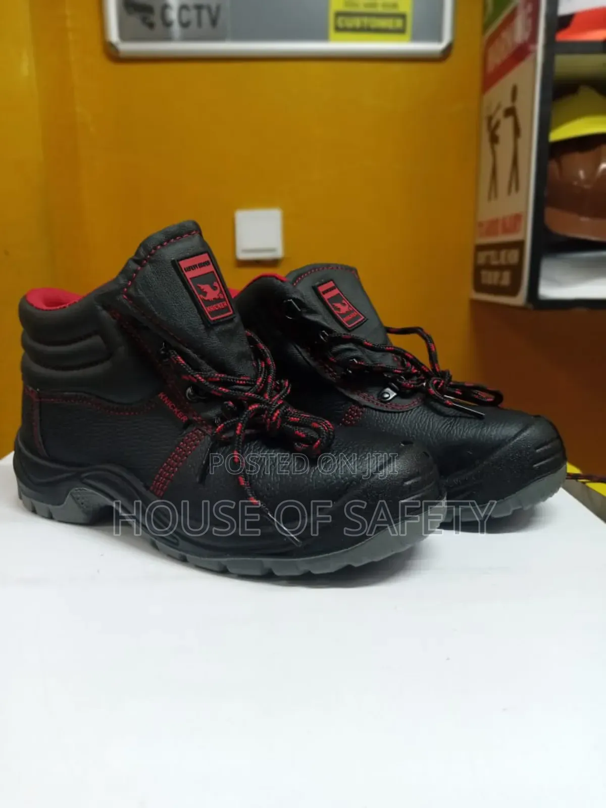 Knickers Are Easy to Clean Steel Toe