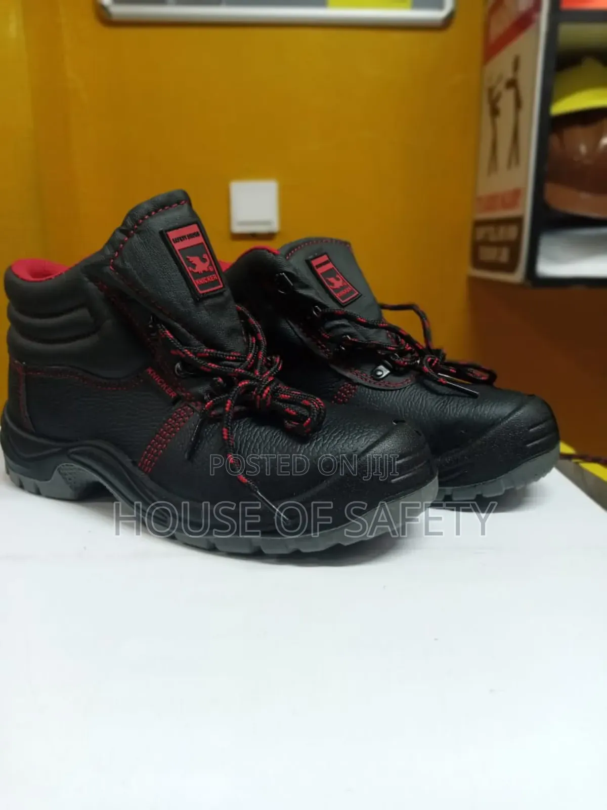 Knickers Are Easy to Clean Steel Toe