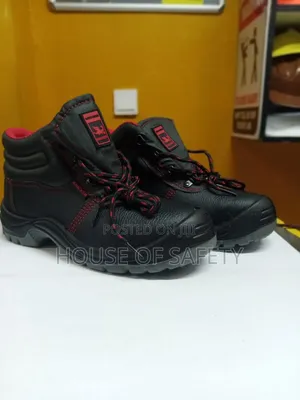Knickers Are Easy to Clean Steel Toe