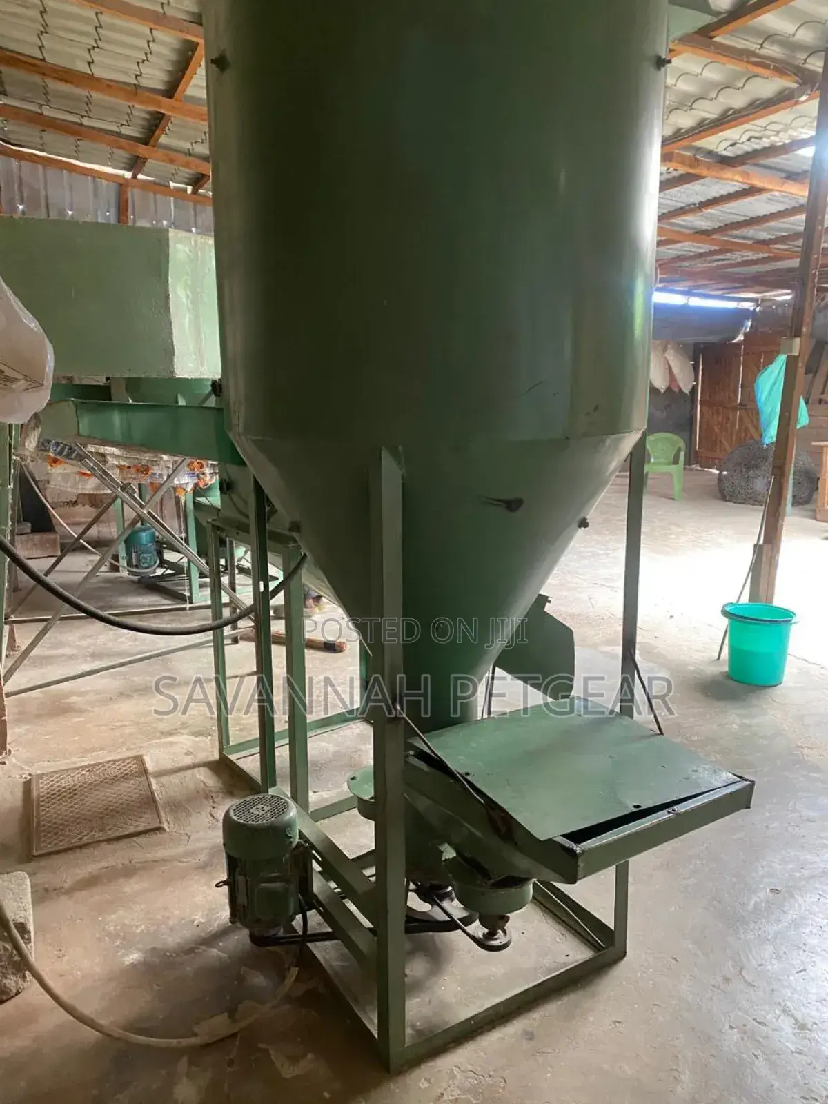 Animal Feed Mill Crusher Mixer (Used but in Good Condition) -3 Phase