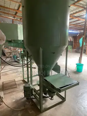 Animal Feed Mill Crusher Mixer (Used but in Good Condition) -3 Phase