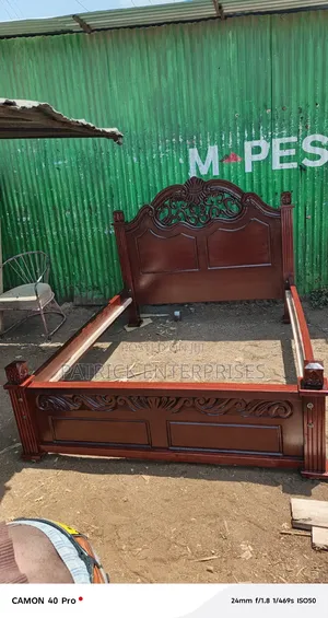 Modern King Size Mahogany Bed 5 By 6 Fitt