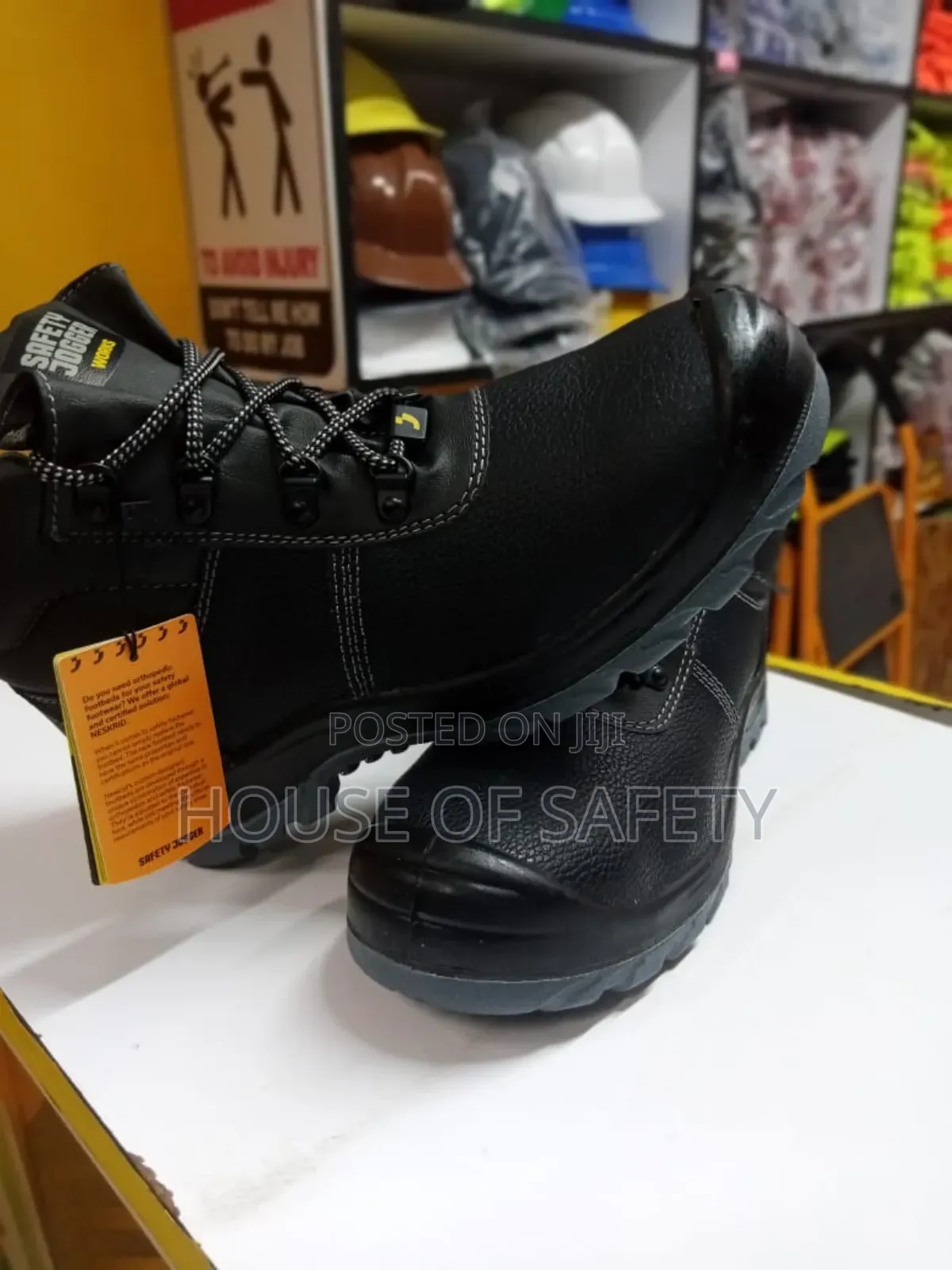 Black Jogger Slip Resistance Heat-Resistant Boot