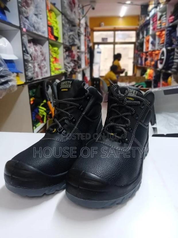 Black Jogger Slip Resistance Heat-Resistant Boot - thumbnail 3