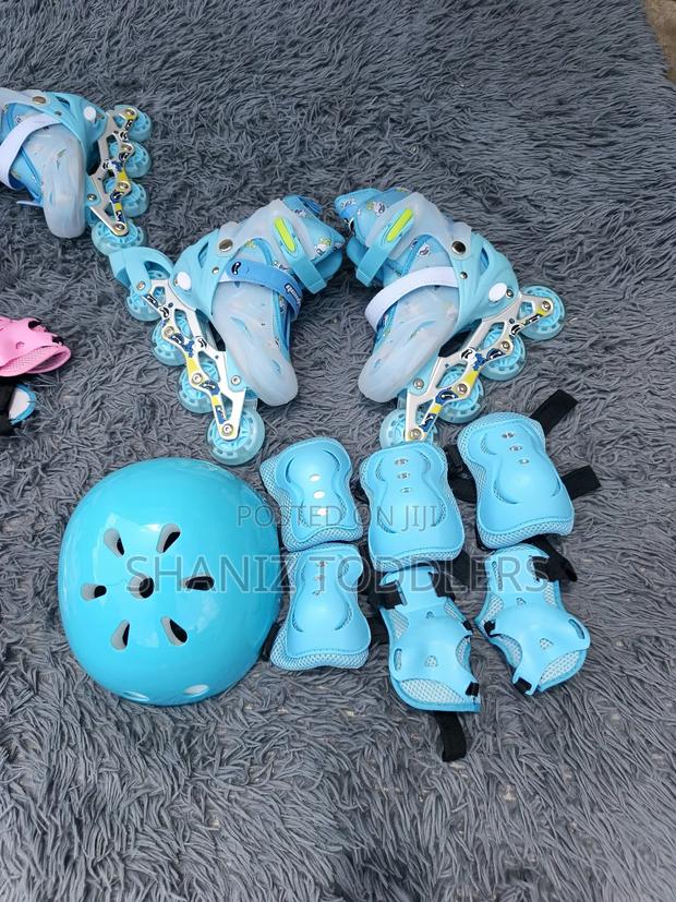 Flexfit Skates/ Skating Shoes