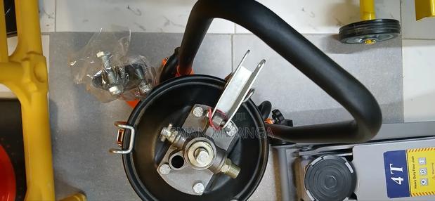Grease Pump - thumbnail 4