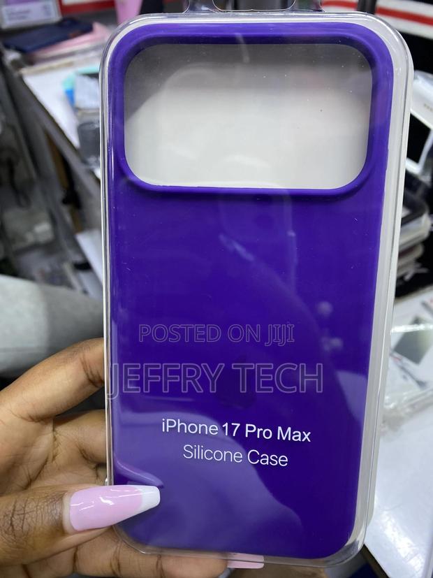 Wunky iPhone 17 Pro Max Solid Color Liquid Silicone Phone Case - main view