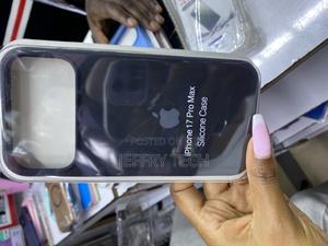 Qwrty iPhone 17 Pro Max Solid Color Liquid Silicone Phone Case - main view