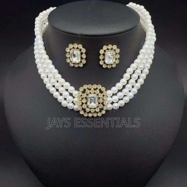 Pearl Necklace and Earrings Set - thumbnail 2