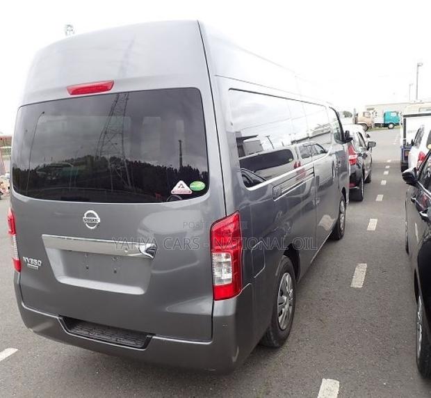 Nissan Caravan (Urvan) 2018 Grey - thumbnail 4
