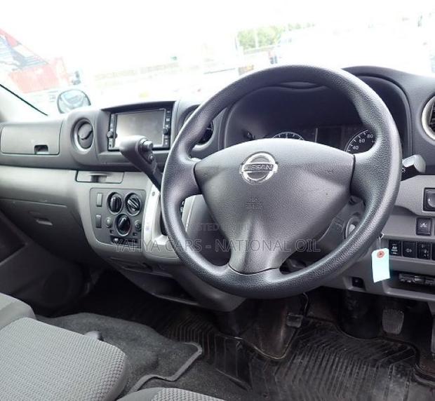Nissan Caravan (Urvan) 2018 Grey - thumbnail 5