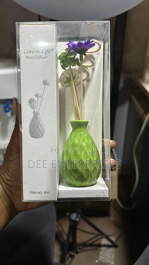 Decorative Flowers Ceramic Vase Reed Diffuser - thumbnail 2