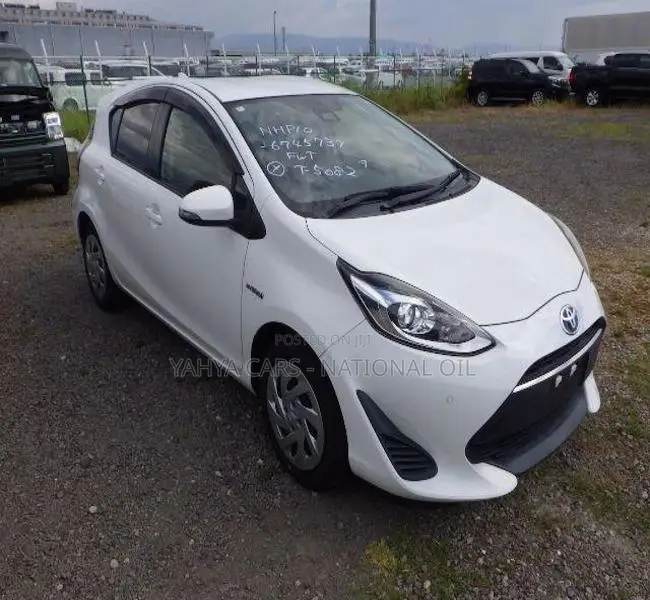Toyota Aqua 2018 White