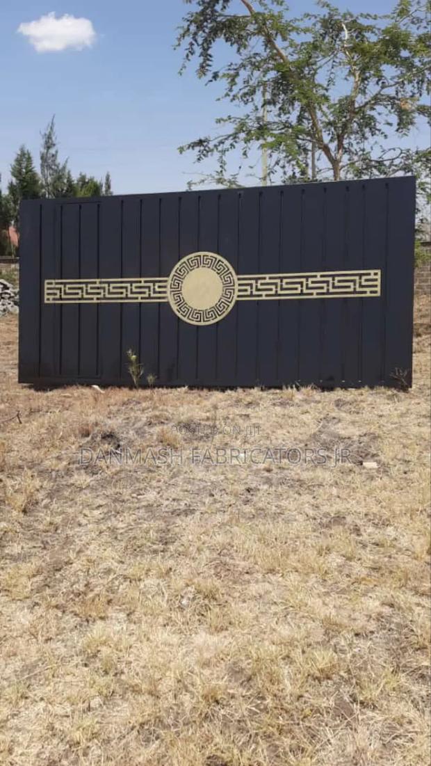 Unique Designer Gate – Strong Beautiful - main view