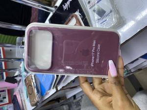 Maxwert iPhone 17 Pro Max Solid Color Liquid Silicone Phone Case - thumbnail 2