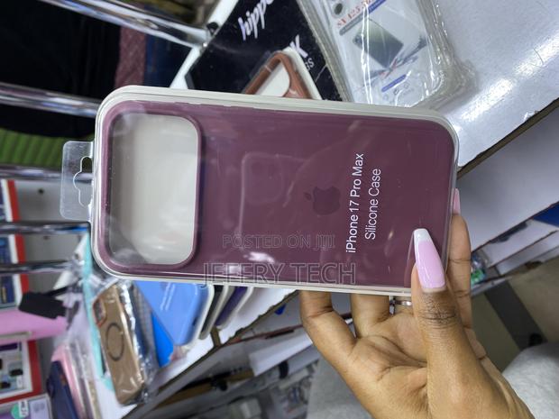 Maxwert iPhone 17 Pro Max Solid Color Liquid Silicone Phone Case - main view