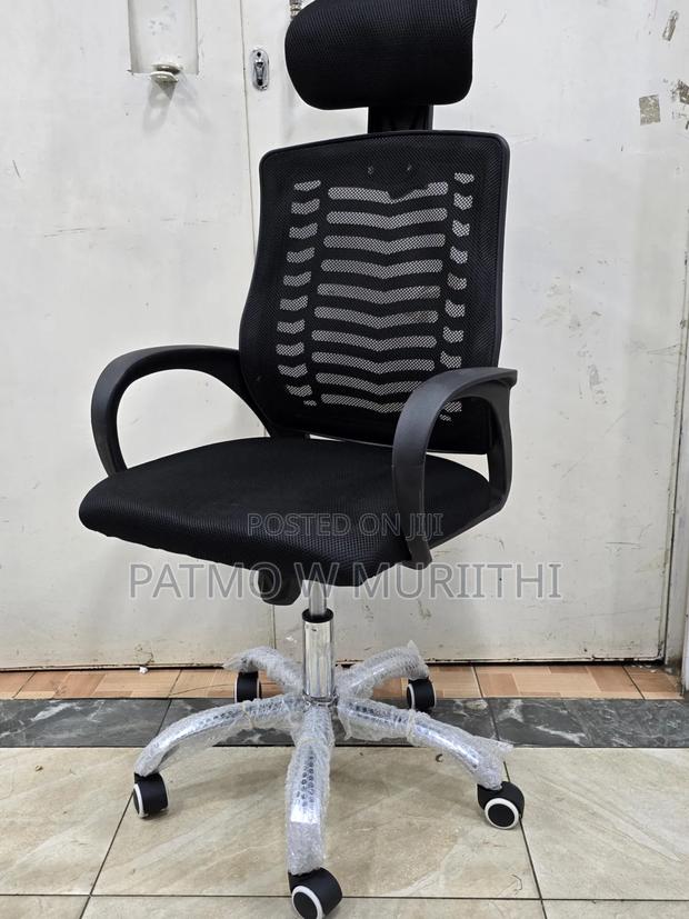 Office/Home Chair With Headrest