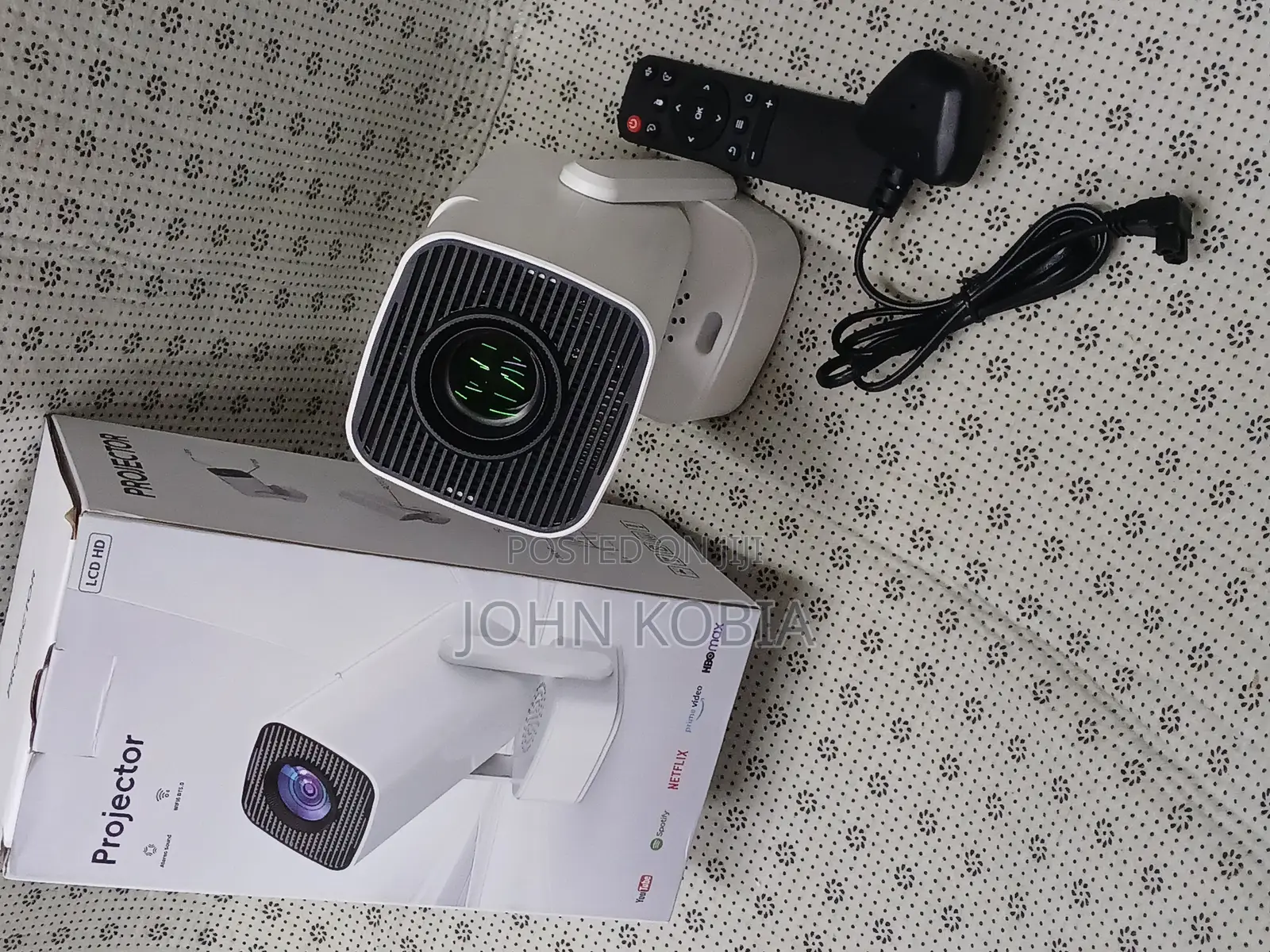 Portable Smart Projector With Wi-Fi LCD Hd