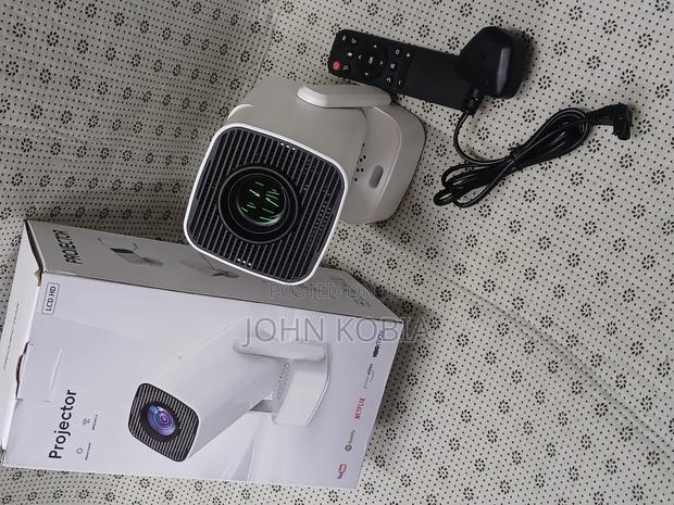 Portable Smart Projector With Wi-Fi LCD Hd