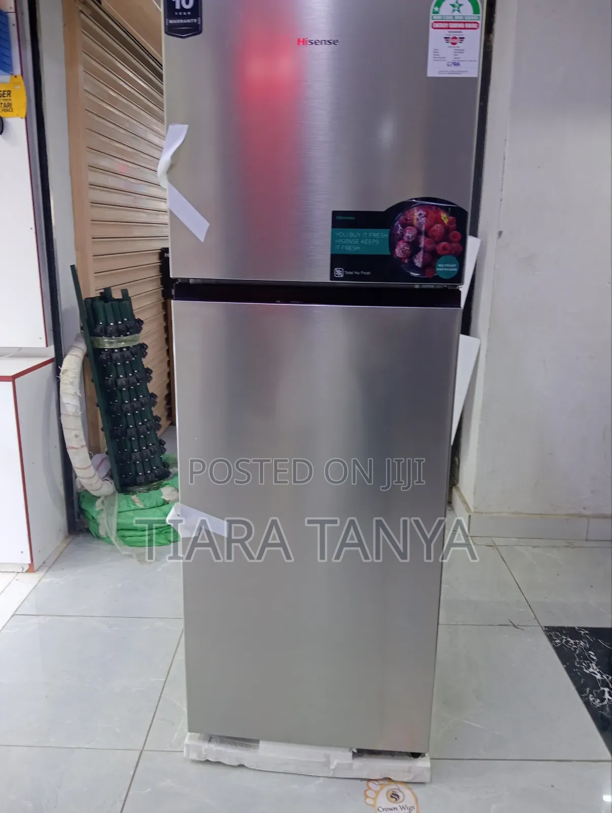 Hisense 320 Litres No Frost Fridge Silver