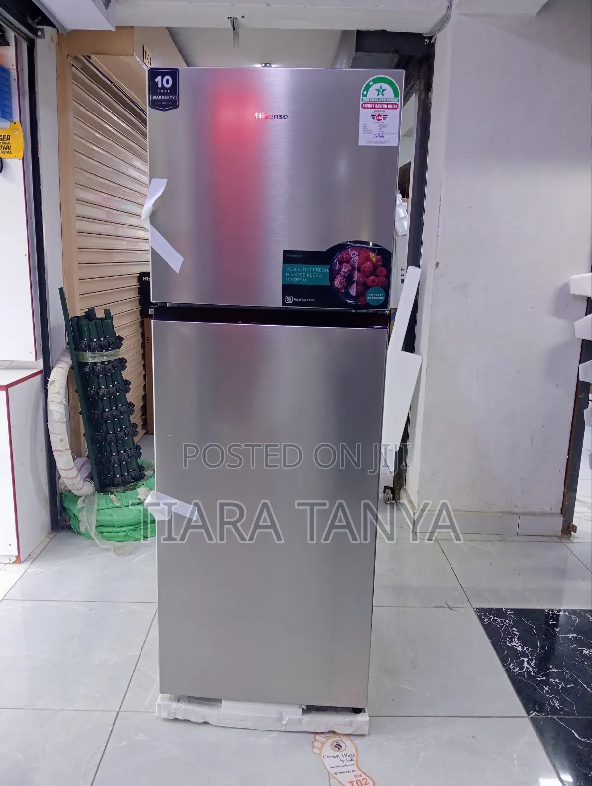 Hisense 320 Litres No Frost Fridge Silver