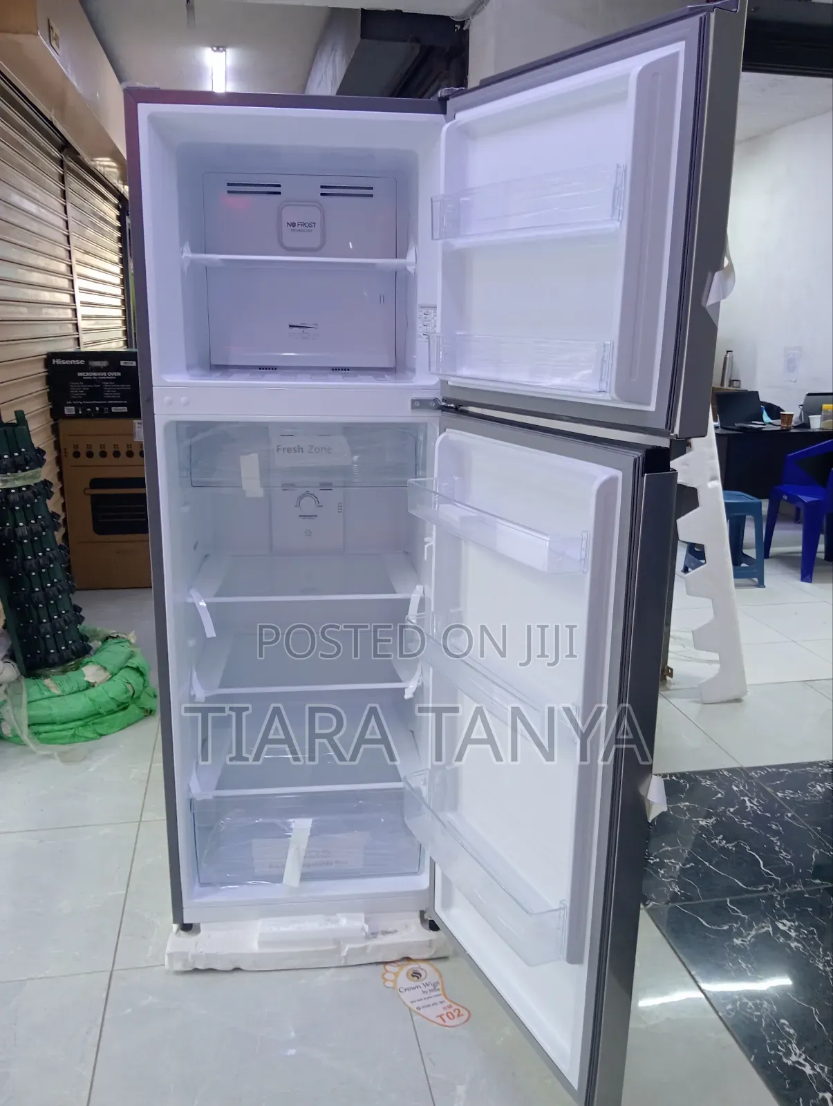 Hisense 320 Litres No Frost Fridge Silver