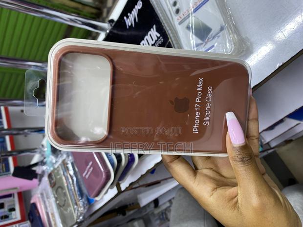 Masert iPhone 17 Pro Max Solid Color Liquid Silicone Phone Case - main view