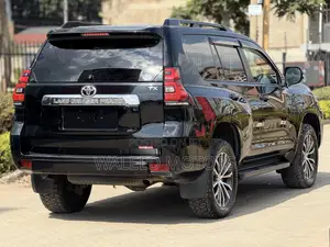 Toyota Land Cruiser Prado 2.7 2019 Black