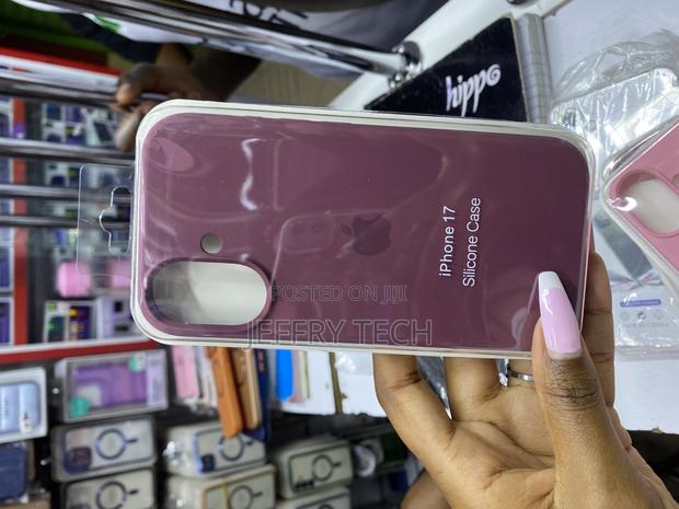 Huskye iPhone 17 Solid Color Liquid Silicone Phone Case - main view