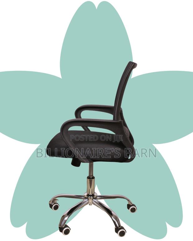 Secretarial Mesh Office Chair | Heavy-Duty Scratch-Resistant Finish