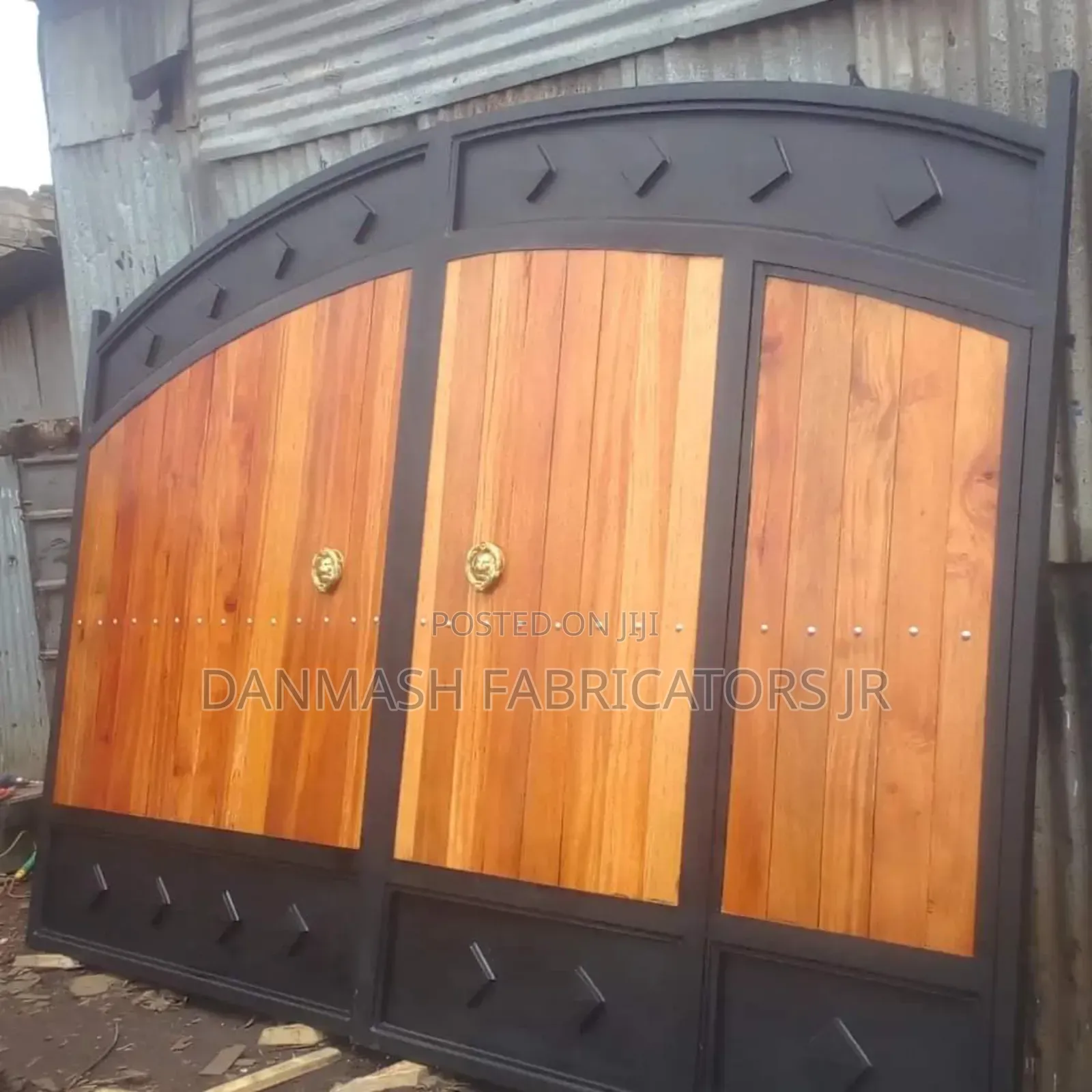 Stylish Wooden Steel Gate – Strong and Elegant