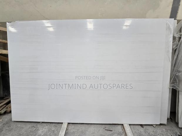 Pure White Marble - thumbnail 2