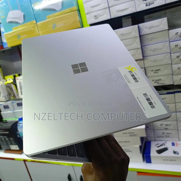 Laptop Microsoft Surface Go 16GB Intel Core I5 SSD 256GB - thumbnail 6