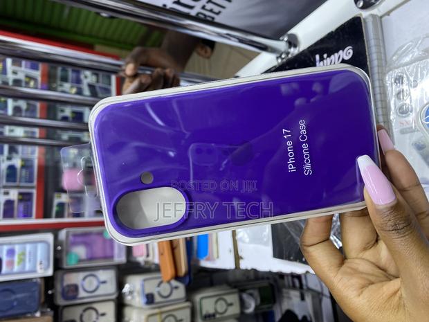 Awerty iPhone 17 Solid Color Liquid Silicone Phone Case - thumbnail 3