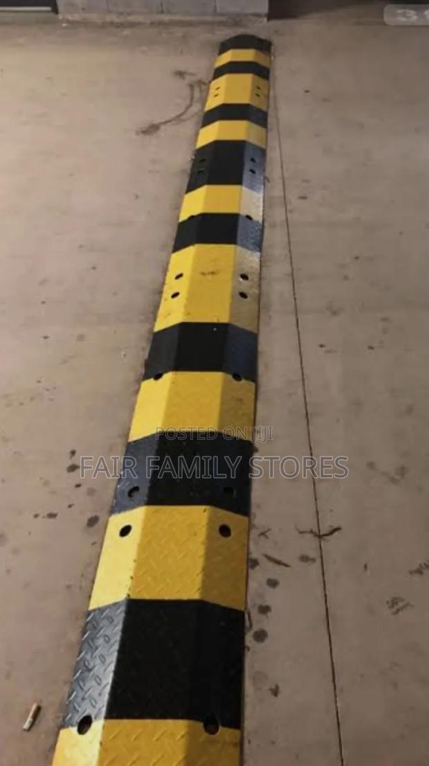 Speed Bump With Reflectors - main view